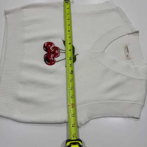 NEW Cherry Embroidered Knit Vest in White, Size M - Picture 13 of 15